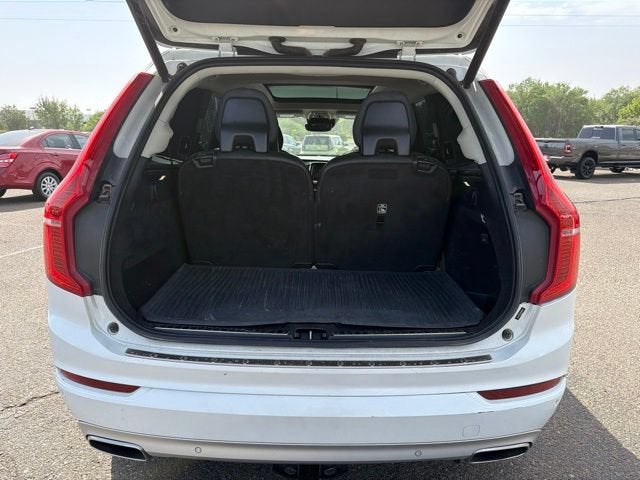 2021 Volvo XC90 Momentum