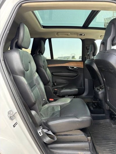 2021 Volvo XC90 Momentum