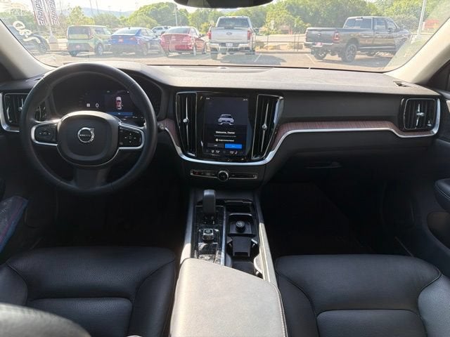 2023 Volvo V60 Cross Country Plus