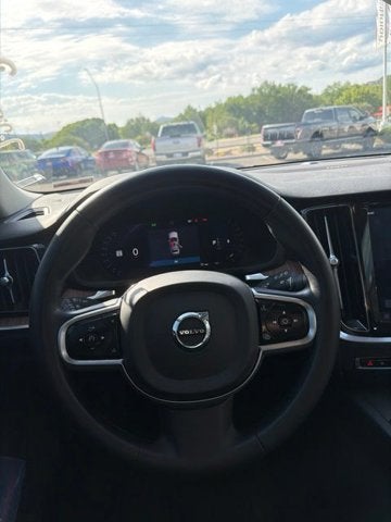 2023 Volvo V60 Cross Country Plus