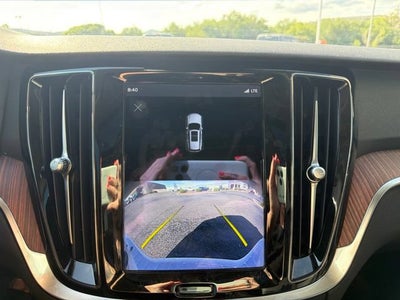 2023 Volvo V60 Cross Country Plus