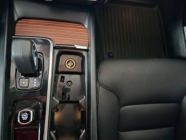 2023 Volvo V60 Cross Country Plus