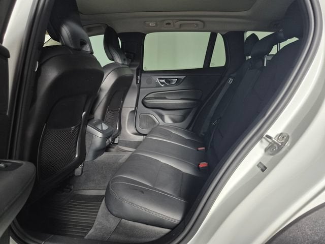 2023 Volvo V60 Cross Country Plus