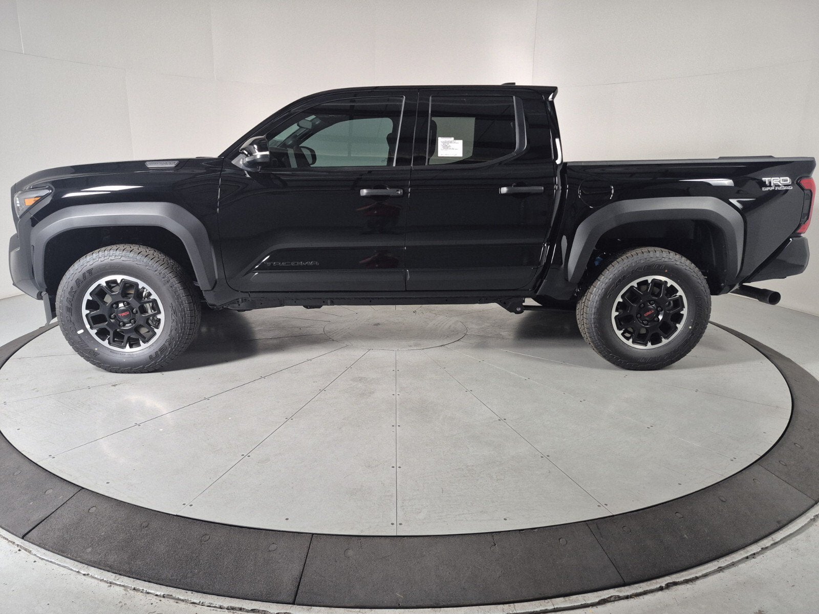 2026 Toyota Tacoma i-FORCE MAX Tacoma TRD Off-Road