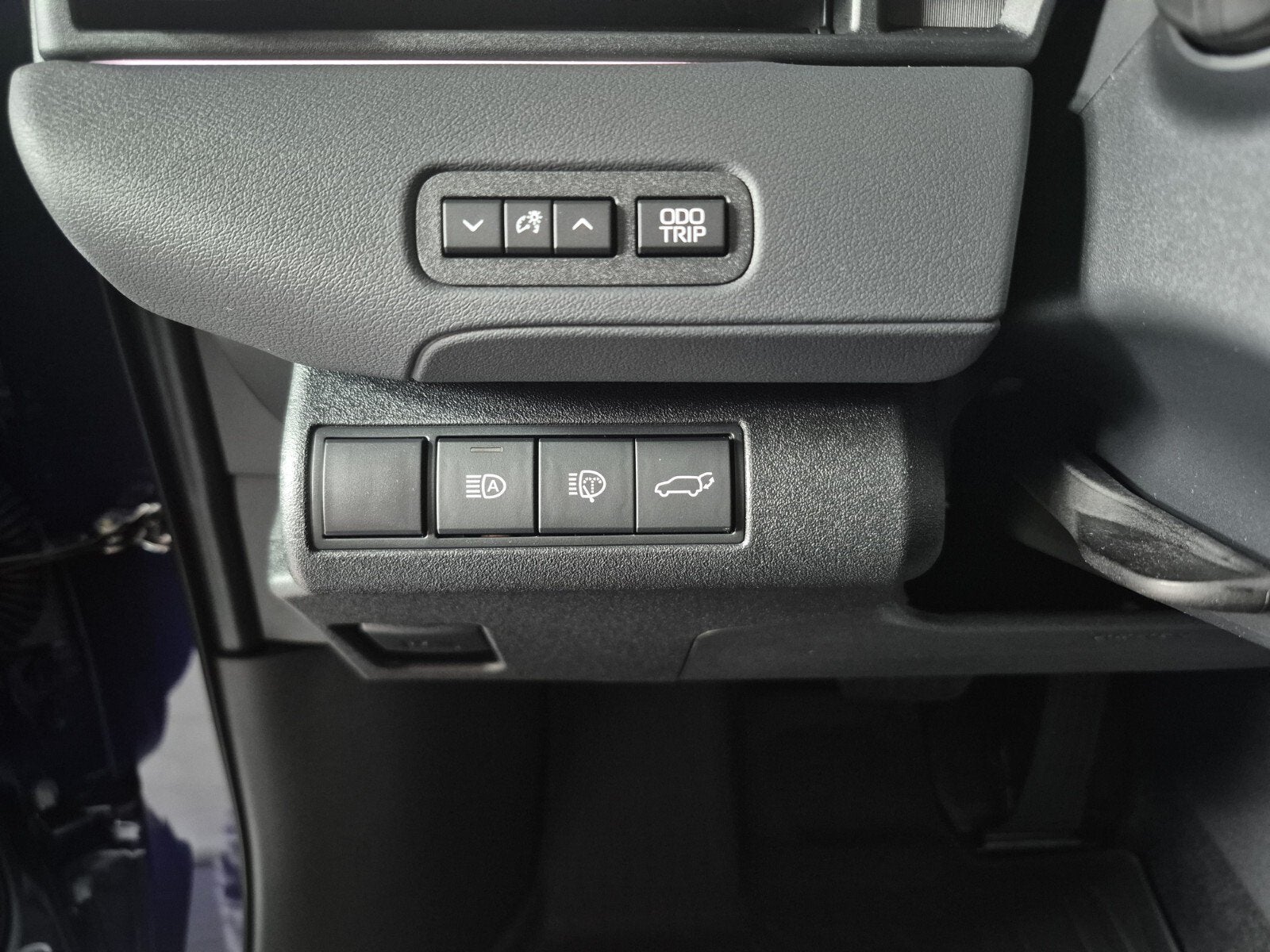 2026 Toyota bZ Woodland AWD (Natl)